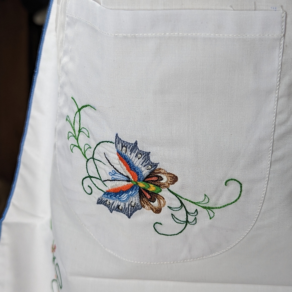 Butterfly Embroidered Cotton Linen Half Apron White Butterflies - Picture 4 of 6